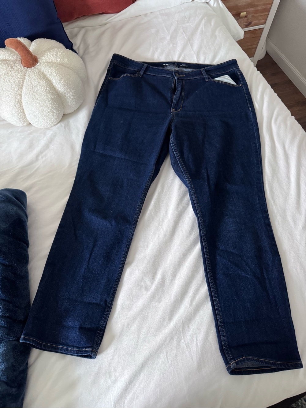 Old Navy Dark Indigo Straight Leg Women’s Jeans